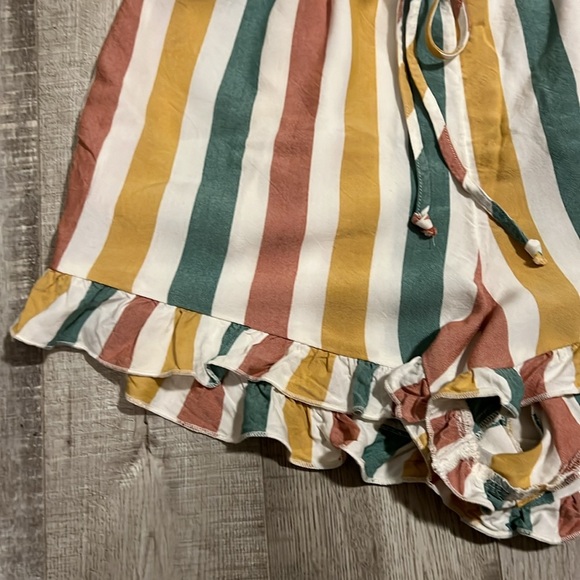 American Eagle Outfitters Striped Ruffle Shorts - Picture 5 of 11